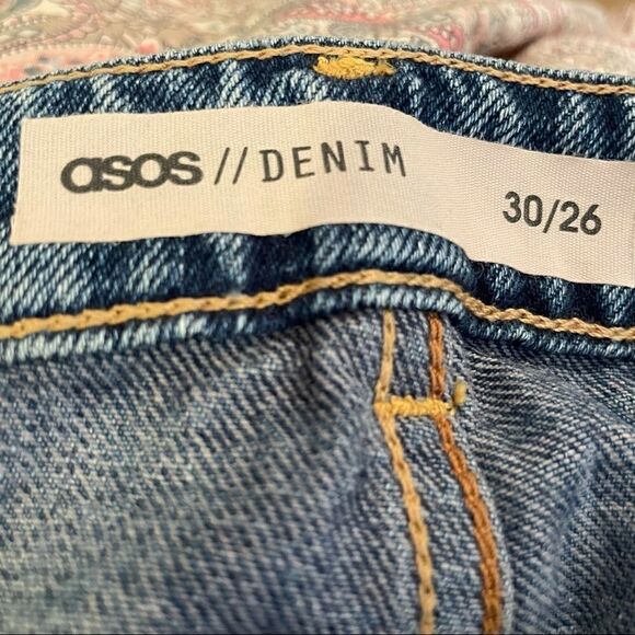 NWT - ASOS Recycled REMO Rebel Mom Jeans - Picture 4 of 5